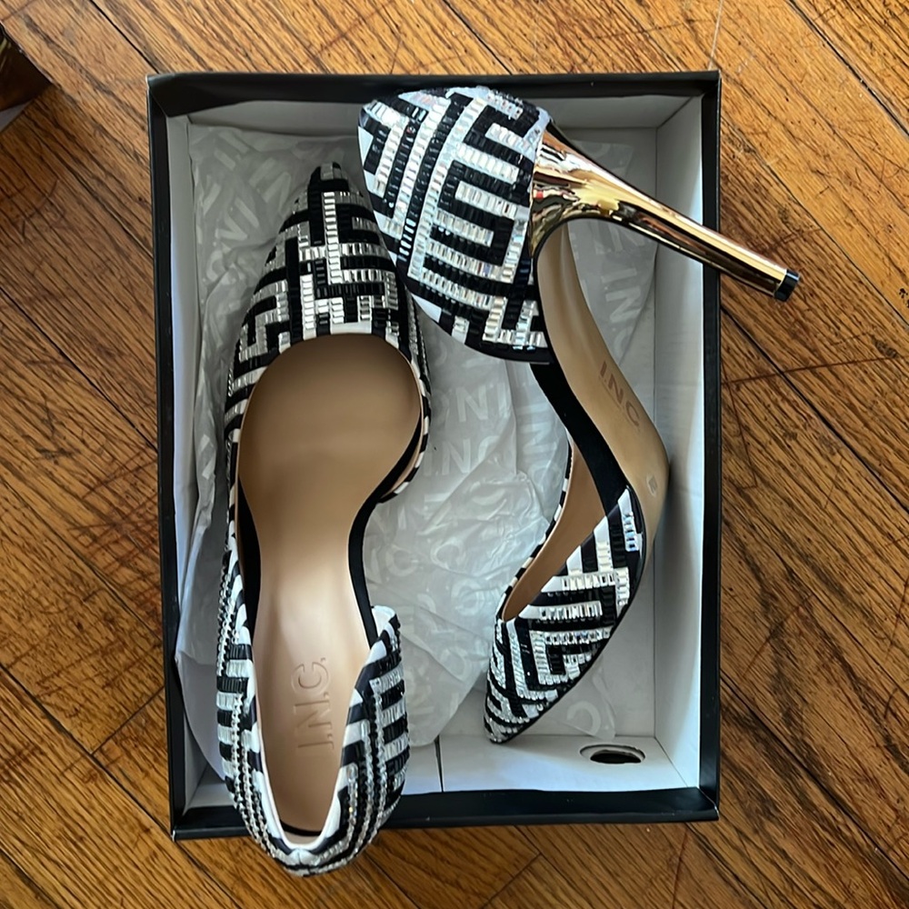 BEAUTIFUL Black White & Silver I.N.C. Heels
